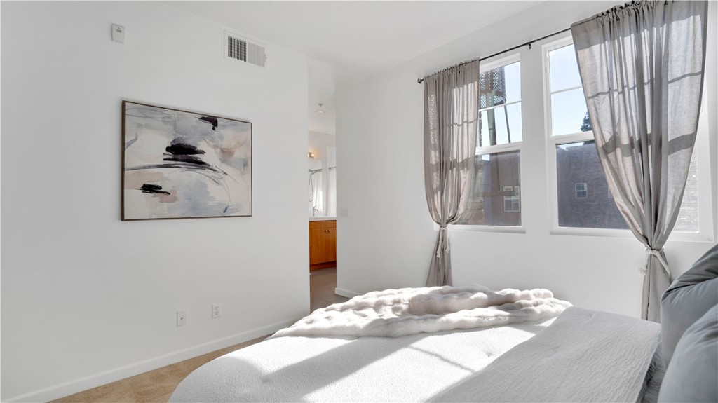 247 E Jeanette
