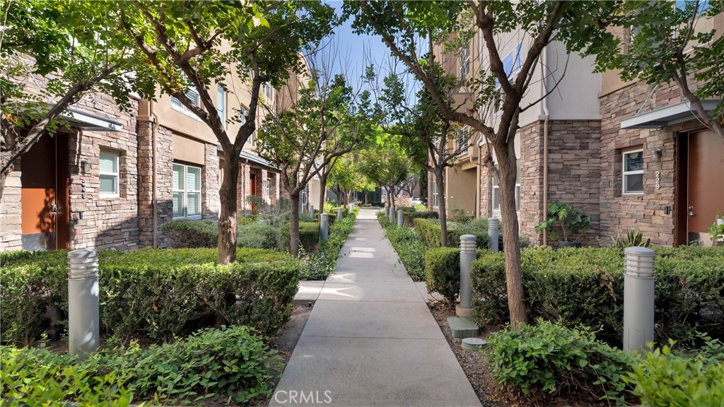 247 E Jeanette