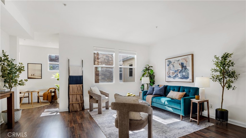 247 E Jeanette