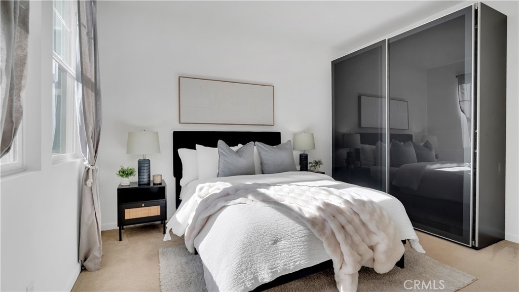 247 E Jeanette