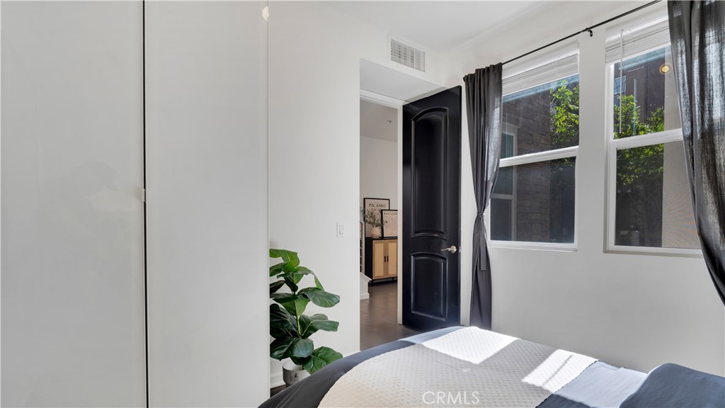 247 E Jeanette