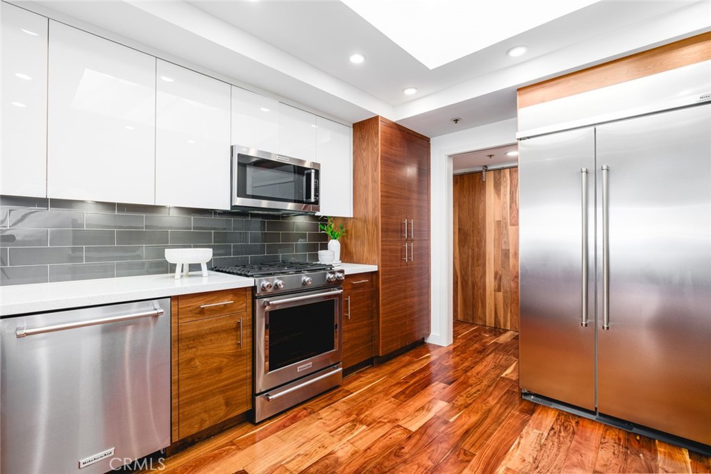 280 Cagney Lane 301