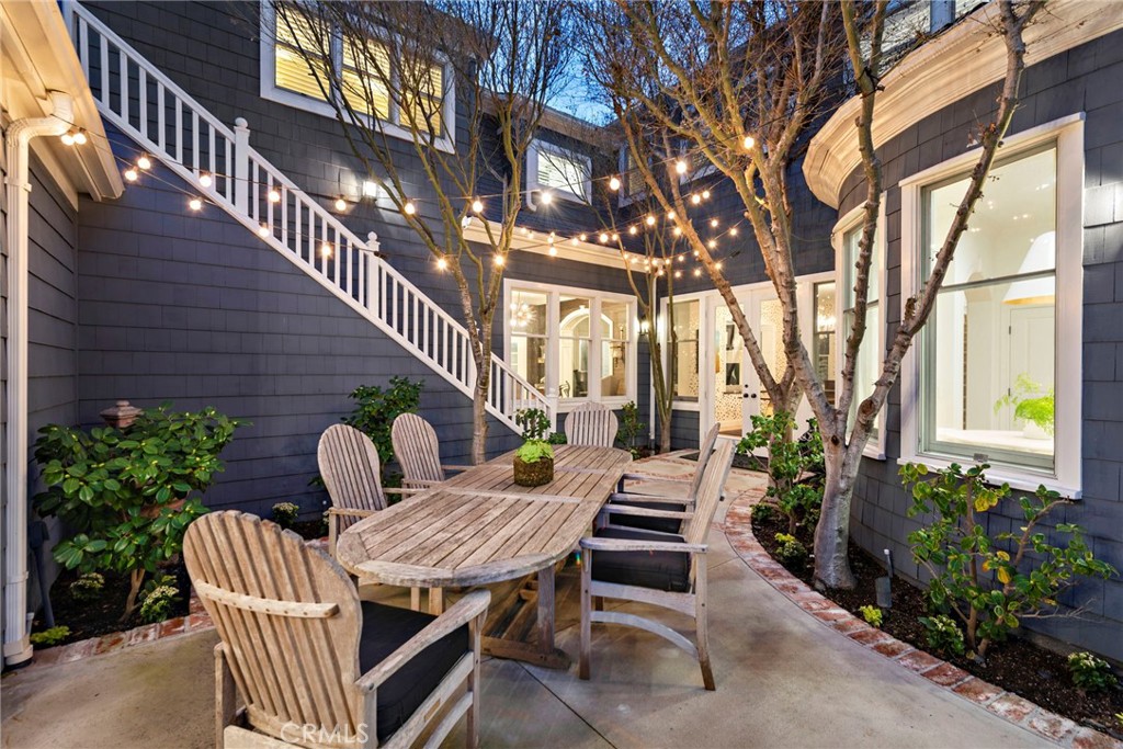 20 Cape Danbury