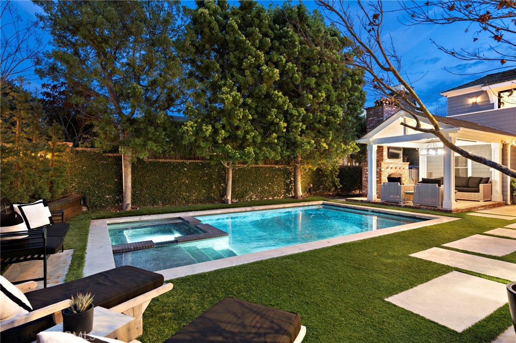 20 Cape Danbury