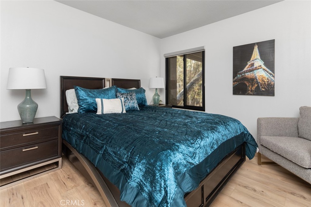 24946 Ravenswood
