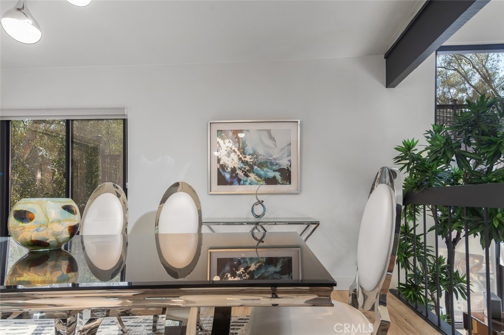 24946 Ravenswood