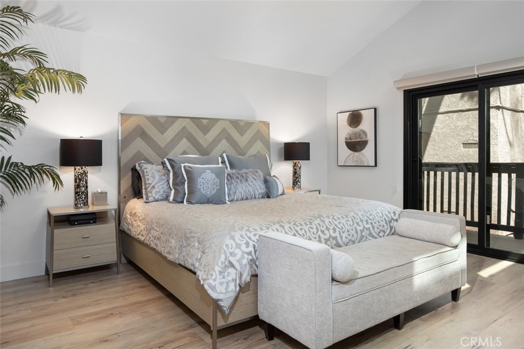 24946 Ravenswood