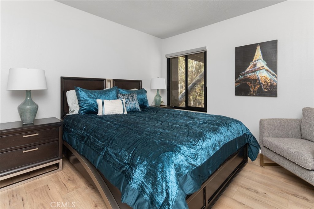 24946 Ravenswood