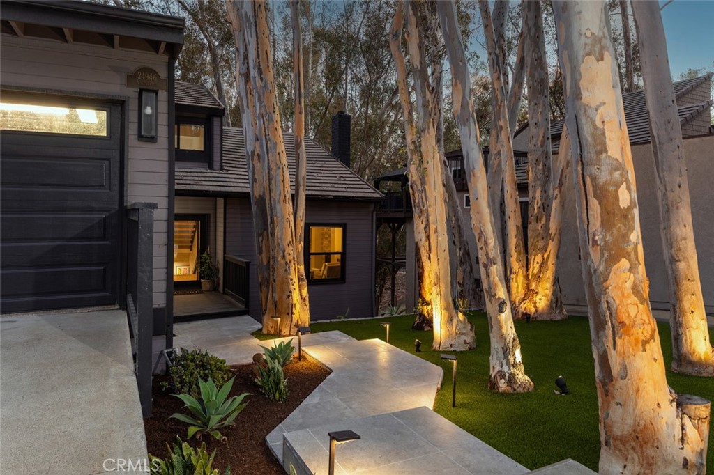 24946 Ravenswood