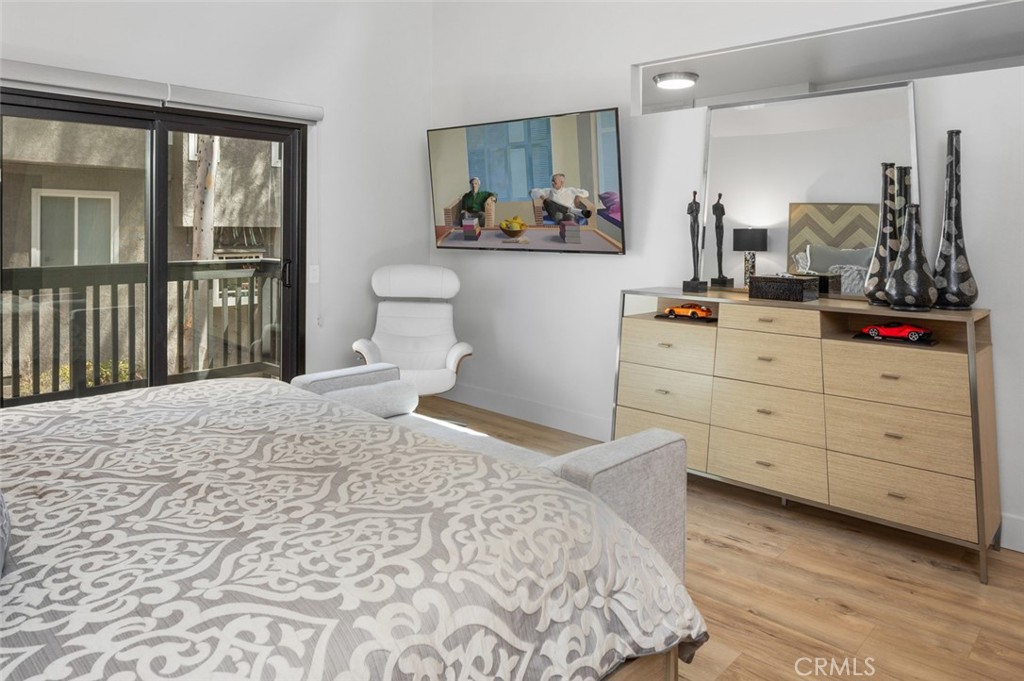 24946 Ravenswood