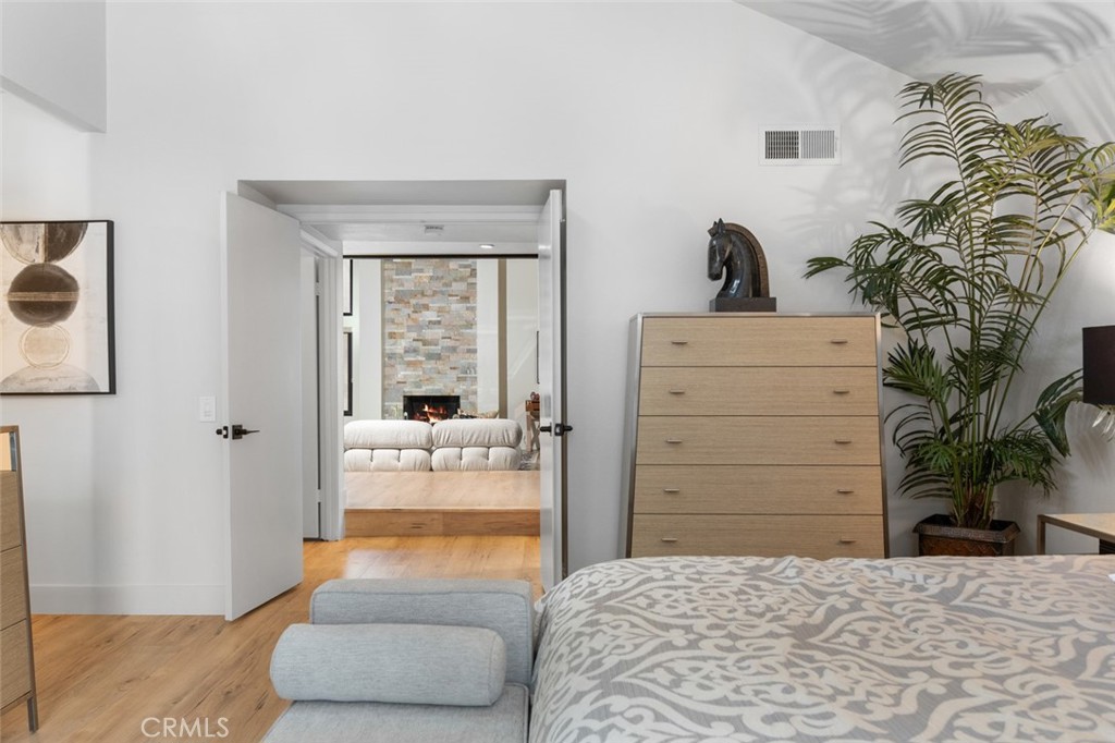 24946 Ravenswood