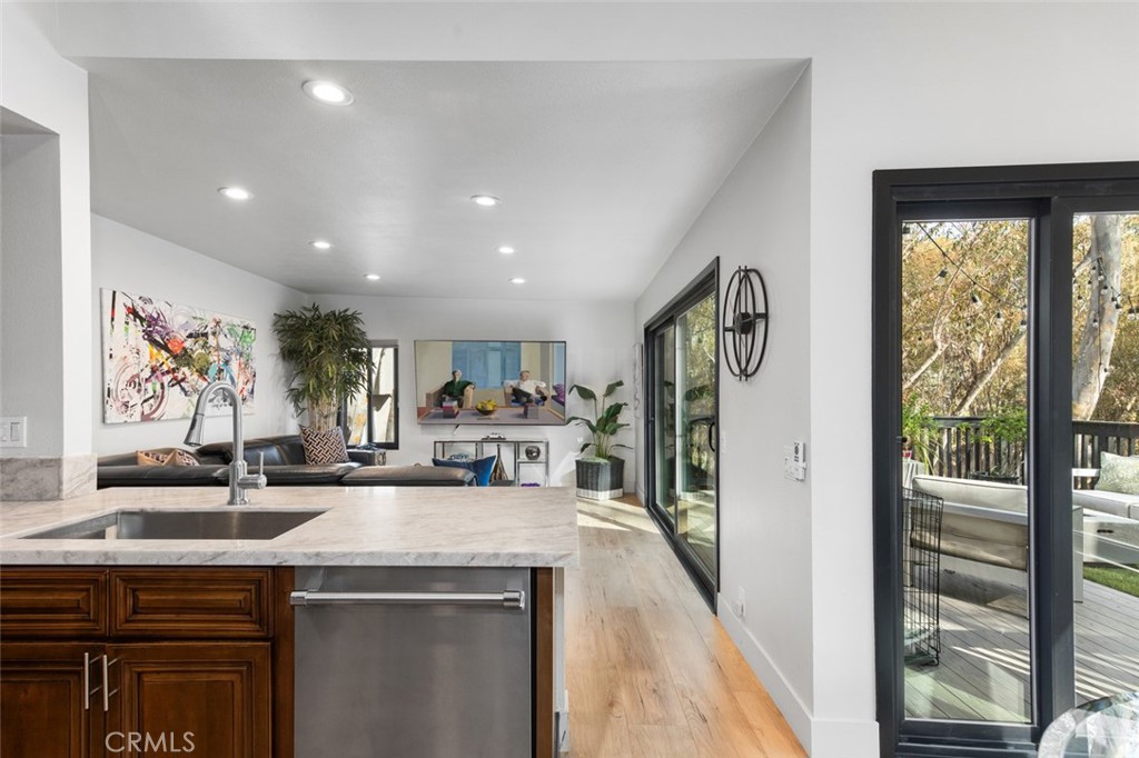 24946 Ravenswood