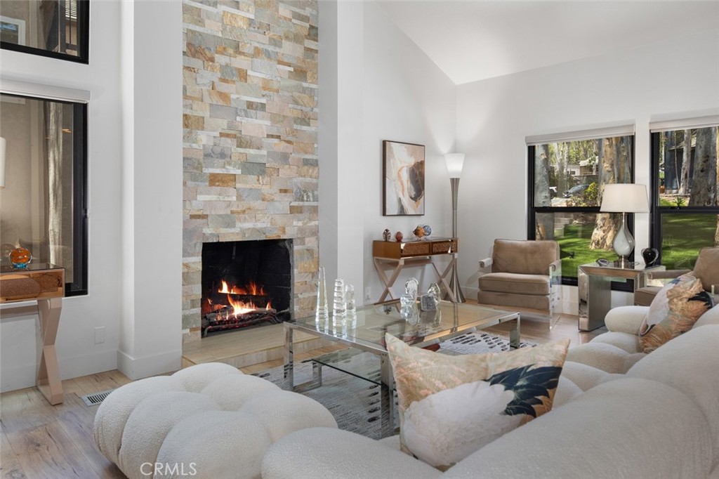 24946 Ravenswood