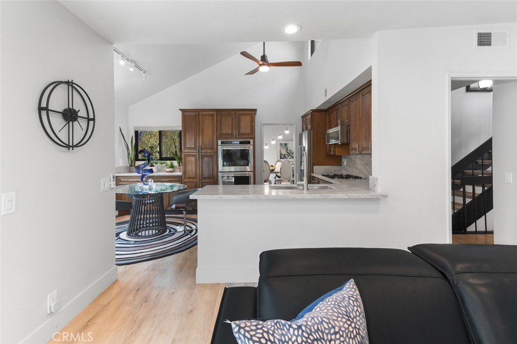 24946 Ravenswood