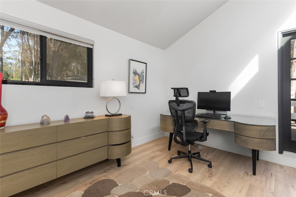 24946 Ravenswood