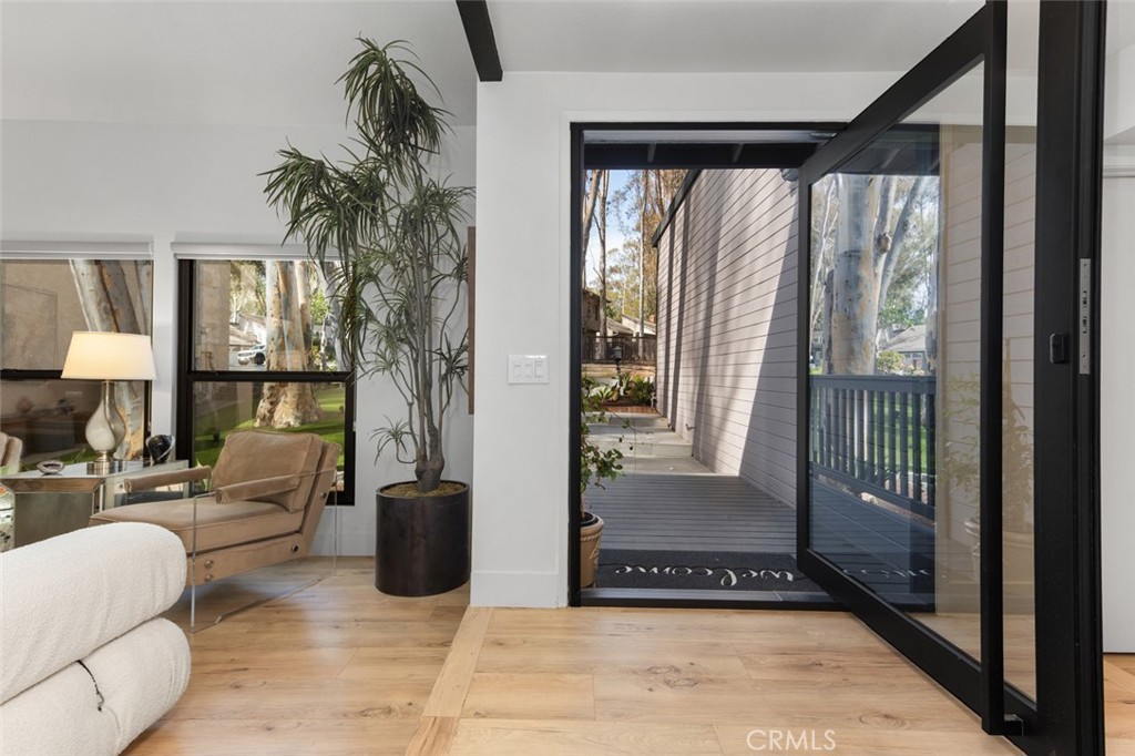 24946 Ravenswood