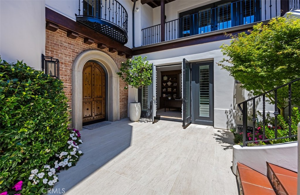 1 Ocean Bluff