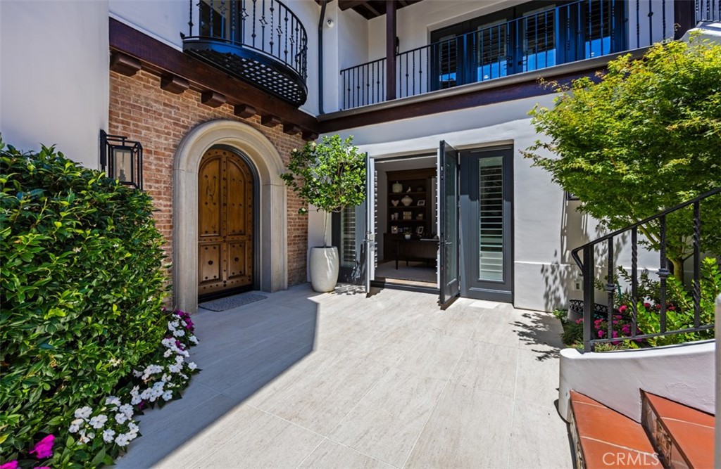 1 Ocean Bluff