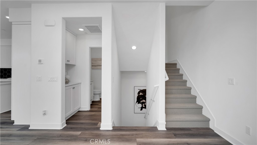 1669 W Lincoln Avenue 102