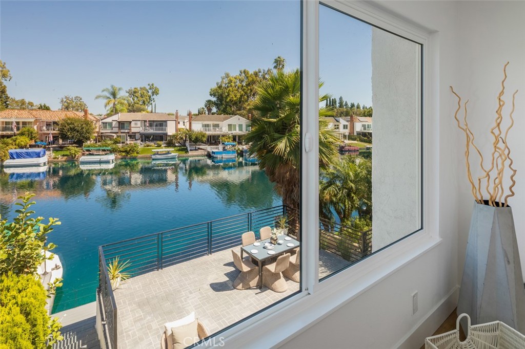 22627 Lakeside Lane