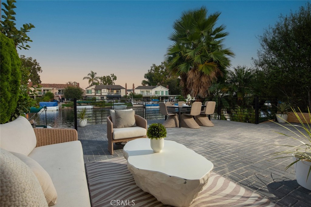 22627 Lakeside Lane
