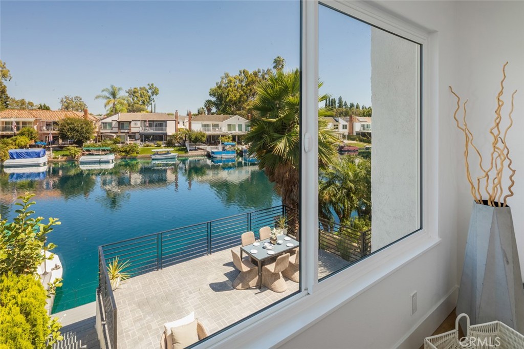 22627 Lakeside Lane