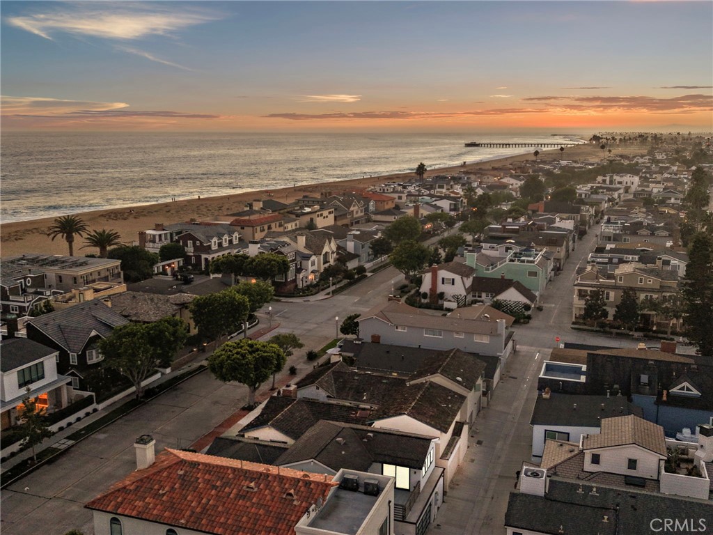 2012 E Ocean Boulevard