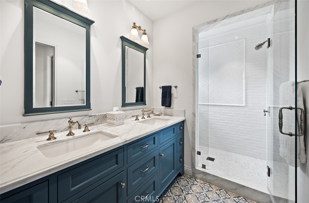 7 Oakmont Lane