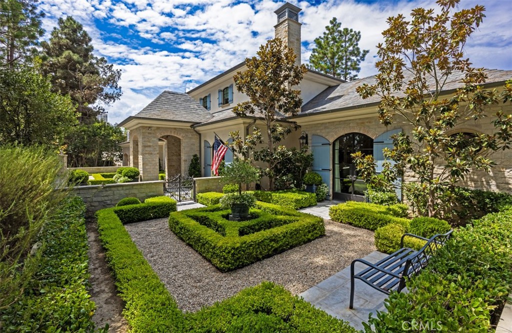 7 Oakmont Lane