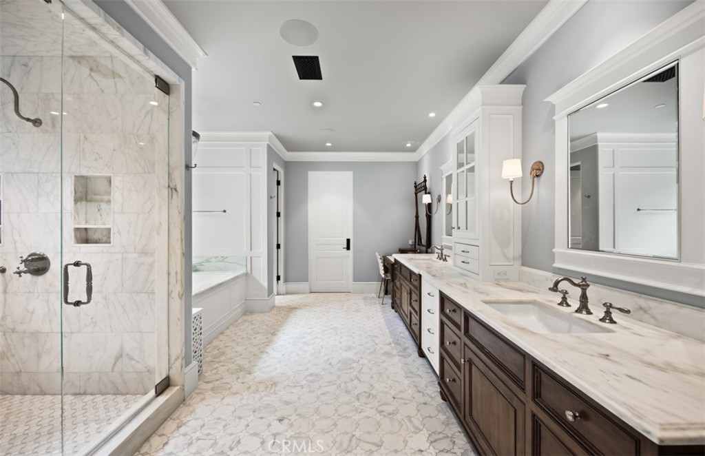 7 Oakmont Lane