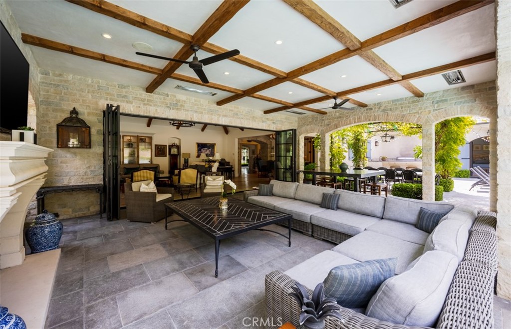 7 Oakmont Lane