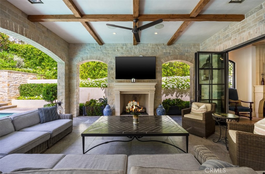 7 Oakmont Lane