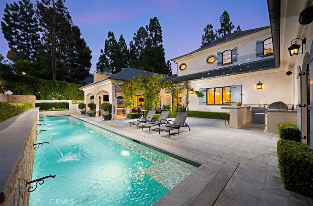 7 Oakmont Lane