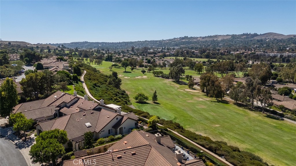 27515 Via Sequoia