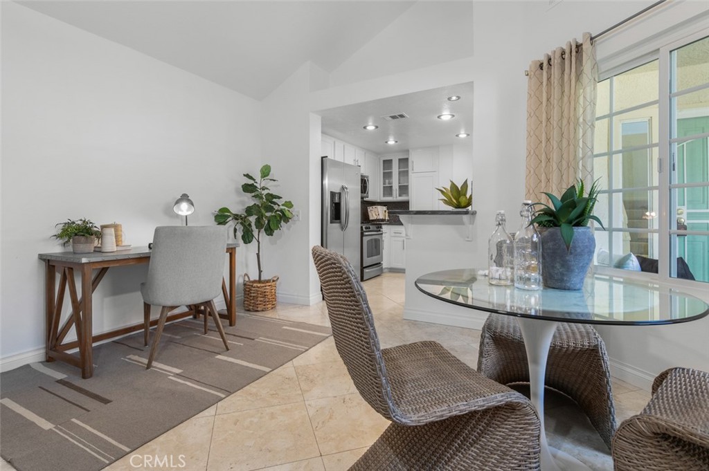 27515 Via Sequoia