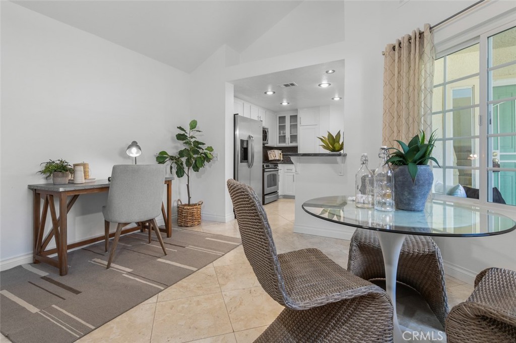 27515 Via Sequoia