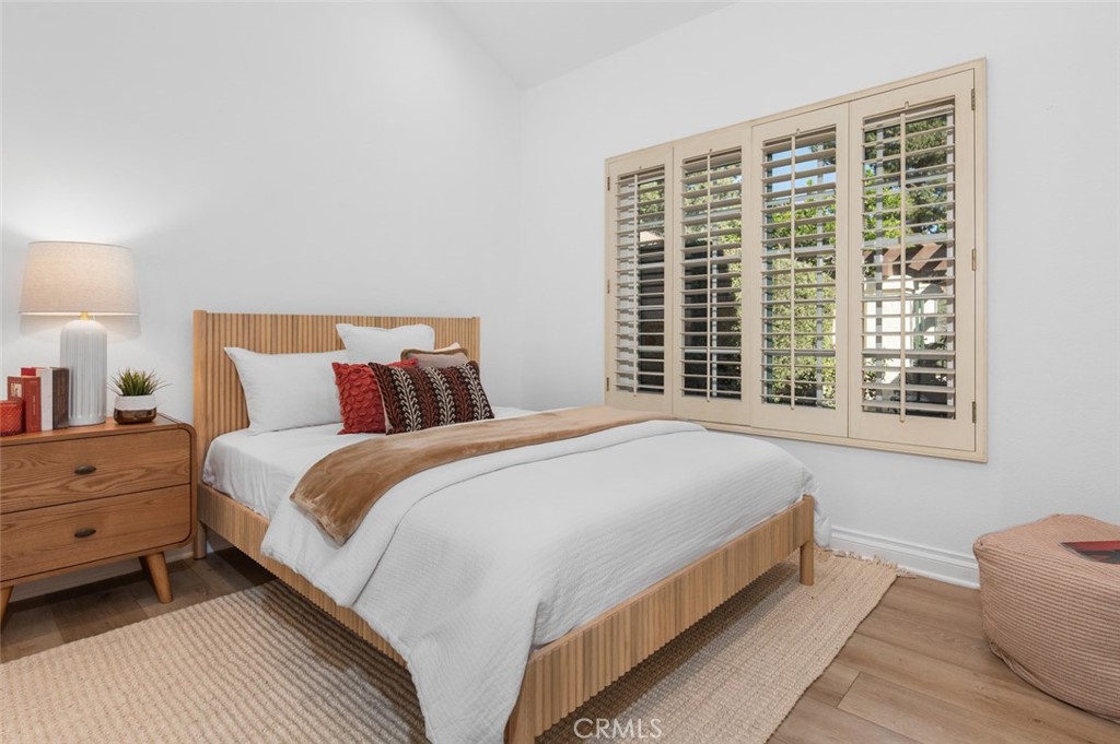 27515 Via Sequoia