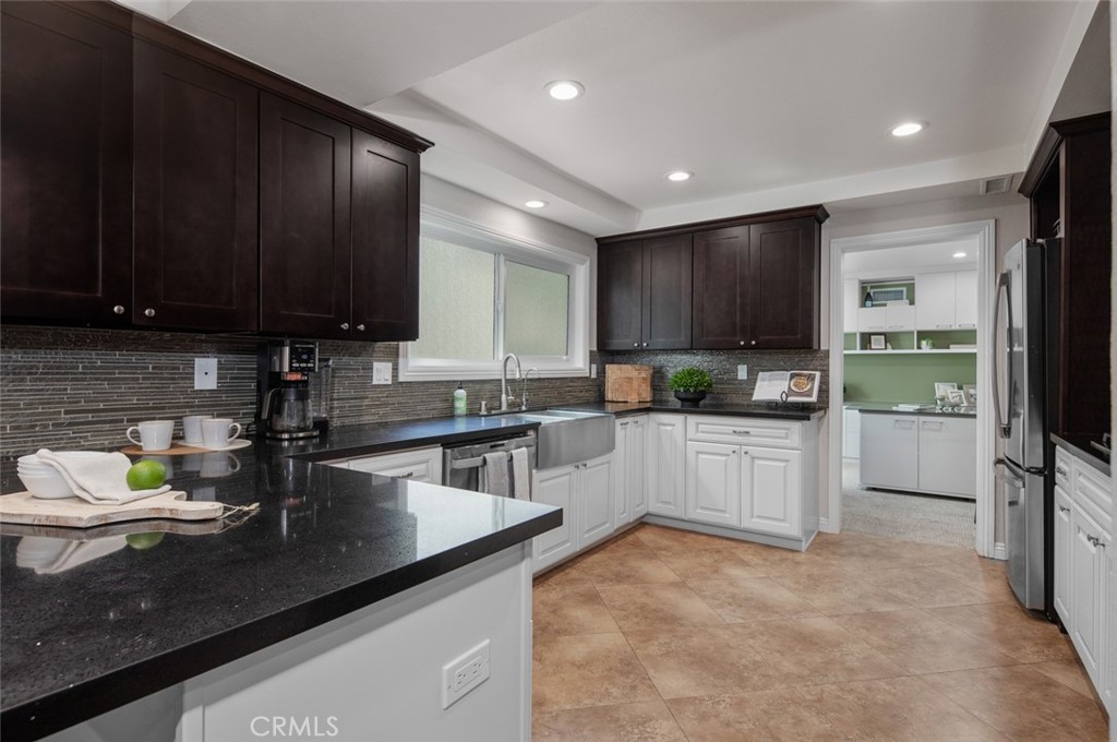 24762 Glenwood Drive