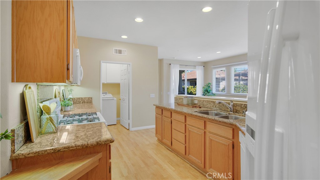 329 Rathbourne