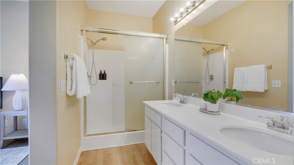 329 Rathbourne