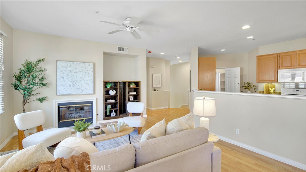 329 Rathbourne