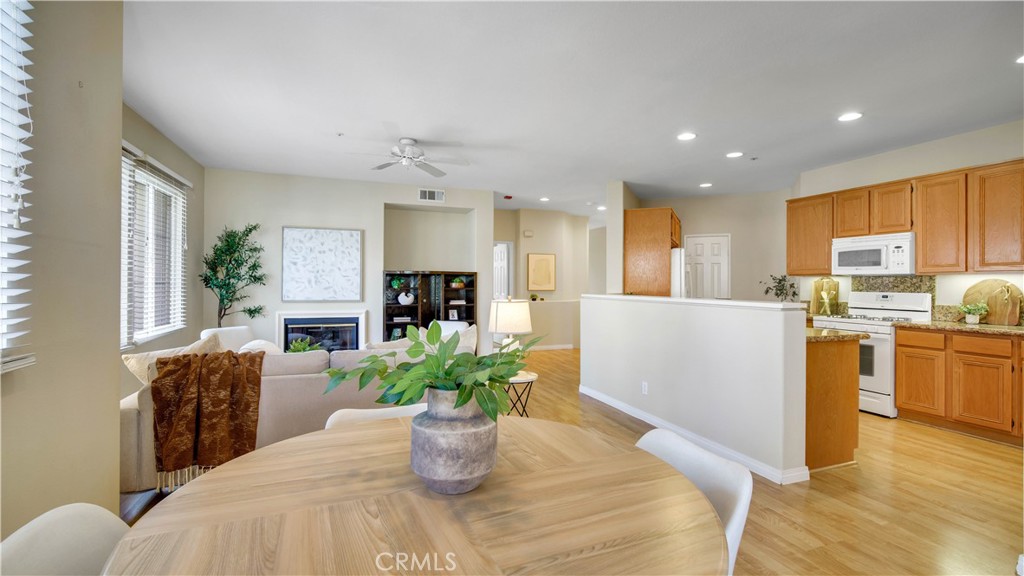 329 Rathbourne