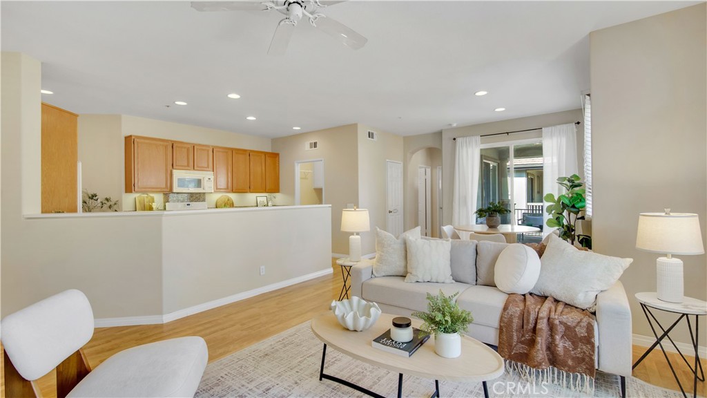 329 Rathbourne