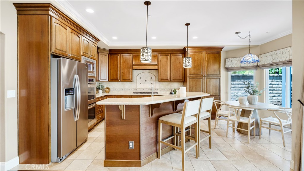 475 S Laureltree