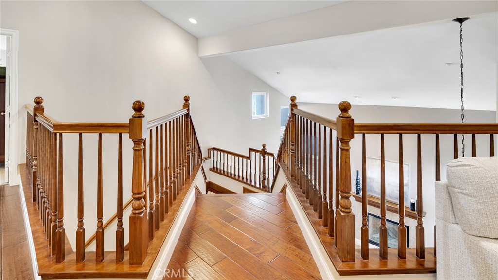 475 S Laureltree