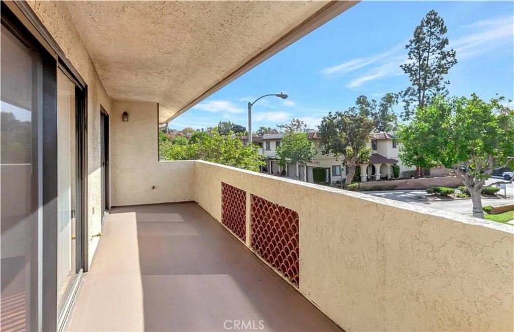 25245 Tanoak Ln.