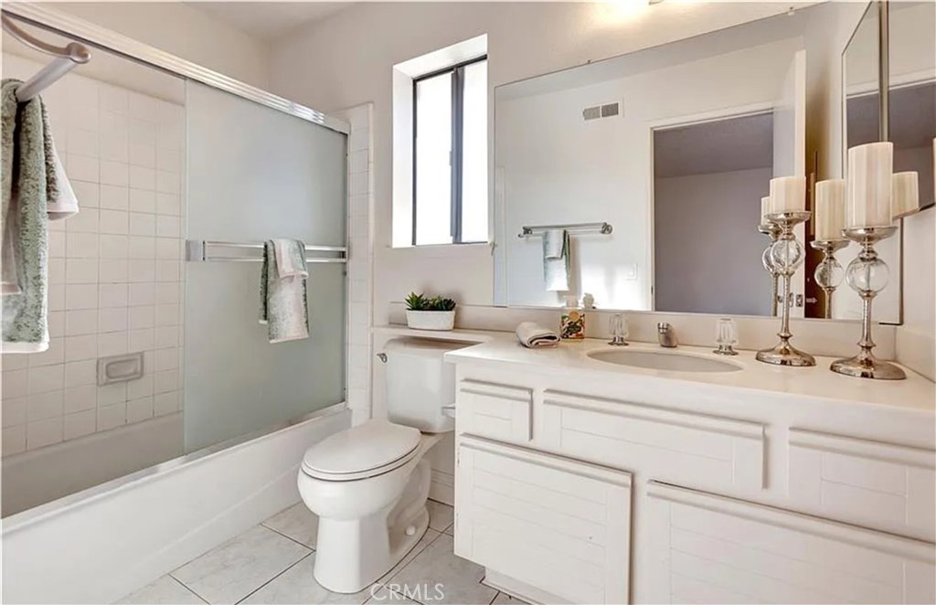 25245 Tanoak Ln.