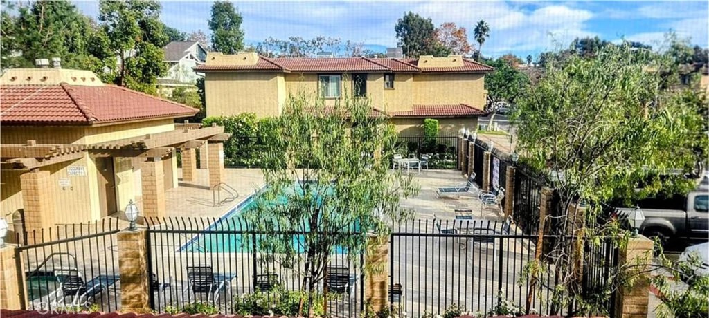 25245 Tanoak Ln.