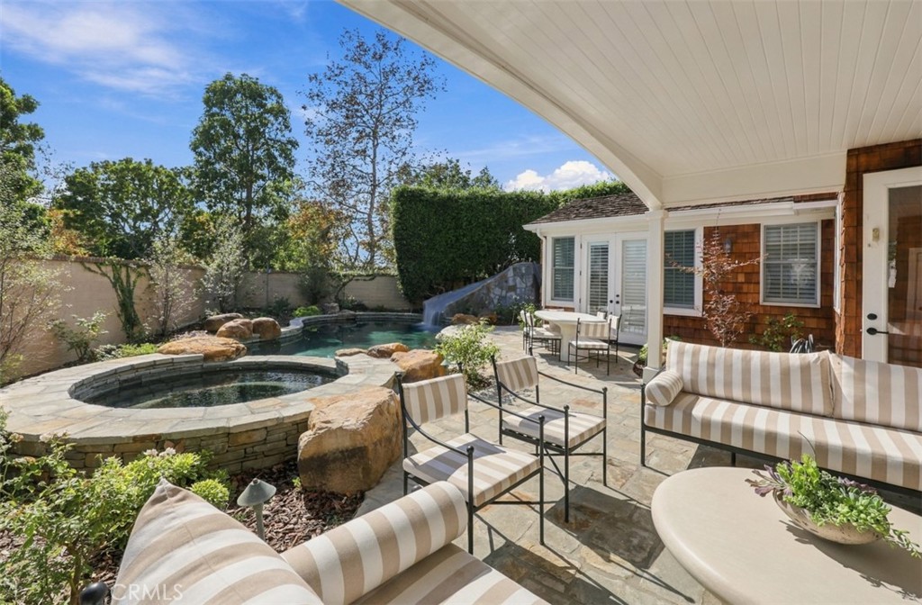 1 Cape Danbury