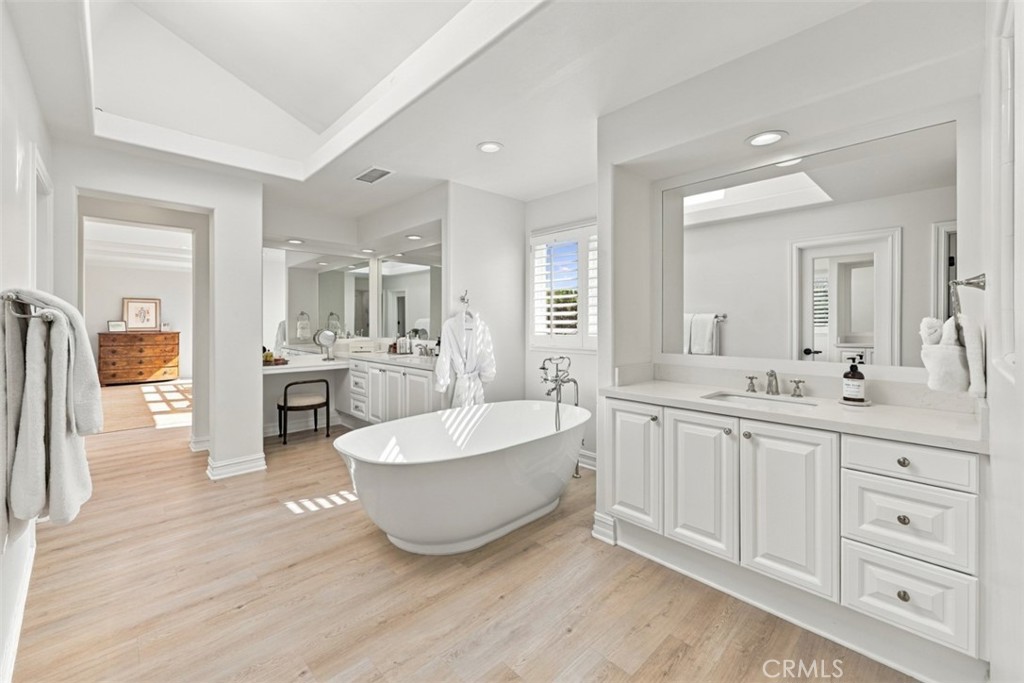 1 Cape Danbury